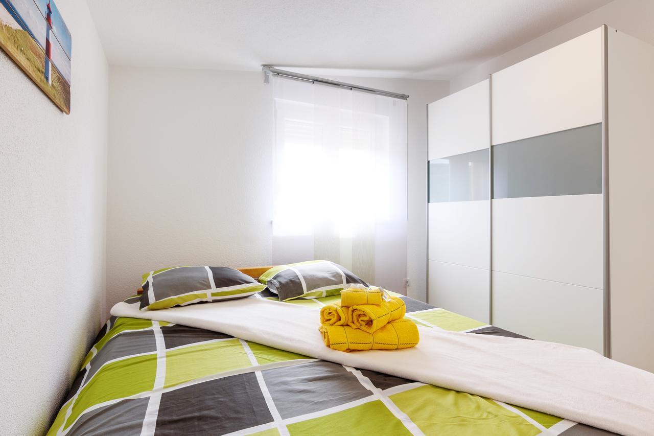 Studio Apartment Maslina Gornji Karin Kültér fotó
