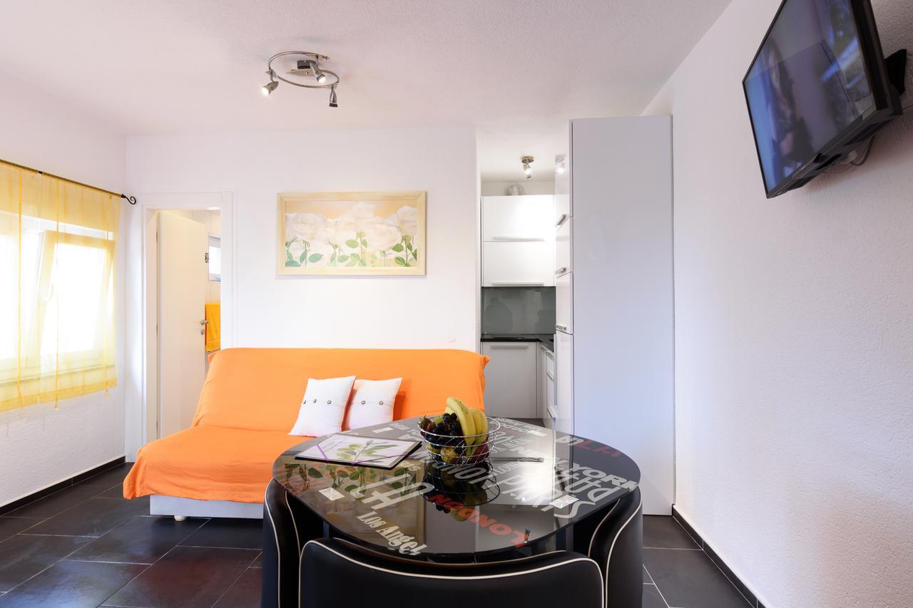 Studio Apartment Maslina Gornji Karin Kültér fotó